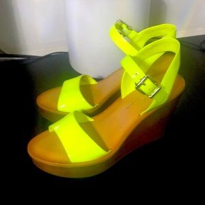 Jessica Simpson Neon Wedges Sz 6 1/2